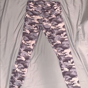 Fabletics camo leggings